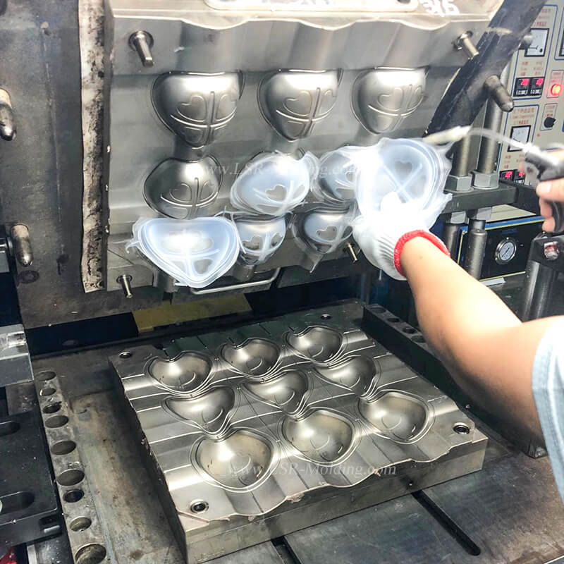 silicone mask by rubber compression molding